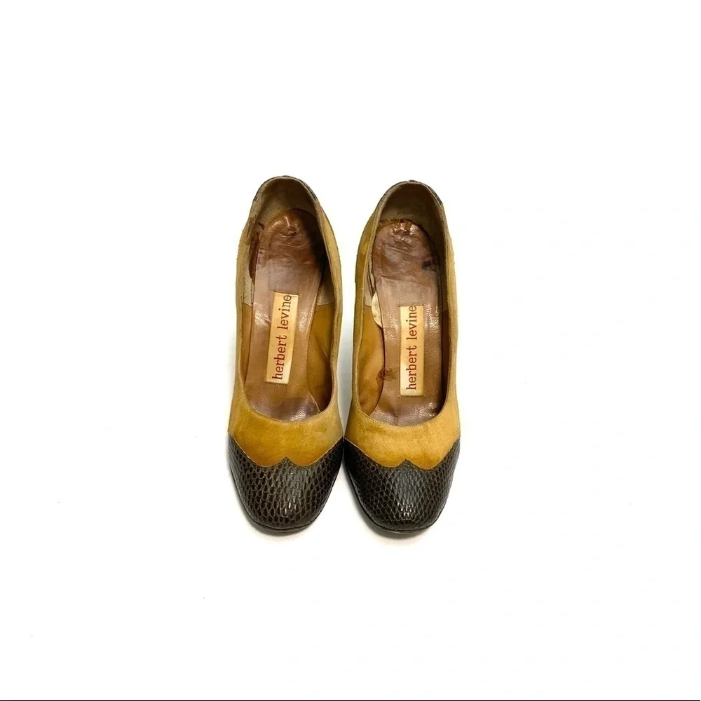 Vintage 1960s tan suede embossed leather slip on pumps